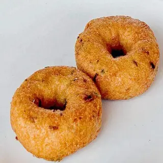 11. Medhu Vada (2 Nos) (G-V)