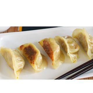 22. GYOZA DE CARNE A LA PLANCHA  X5