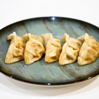 23. GYOZA DE GAMBA A LA PLANCHA  X5