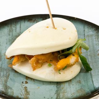 35. PANBAO DE POLLO KATSU  X1