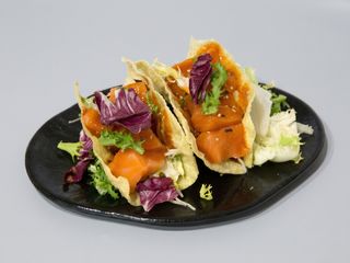 44. TACO DE SALMÓN X2