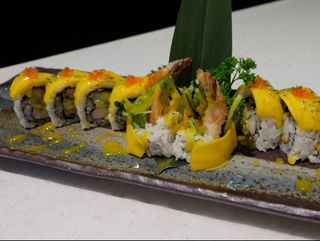 204.MANGO DRAGON ROLL X8