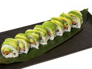 205.CHESSE BAMBÚ SALMÓN ROLL X8