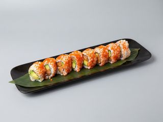 206.SPICY SALMÓN TOBIKO ROLL X8