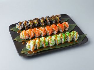 224.SUSHI BOX SUPER TOBIKO X24