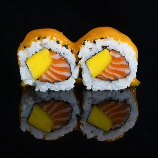 196.SALMÓN MANGO ROLL X8