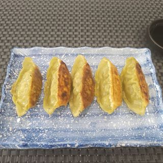 24. GYOZA DE VERDURA A LA PLANCHA  X5