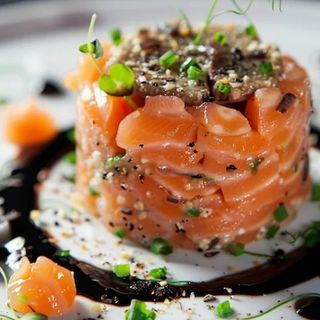 188.TARTAR SALMÓN AGUACATE CON TRUFA