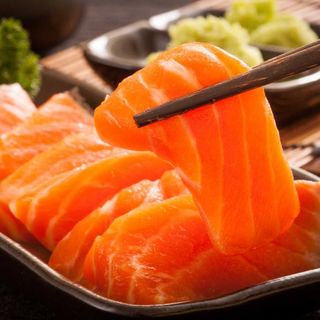 181.SASHIMI DE SALMÓN X9