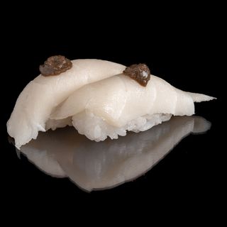 149.NIGIRI DE PEZ MANTEQUILLA  FLAMEADO X2