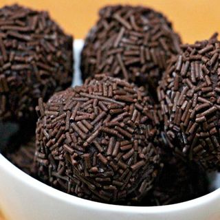 1003. TRUFAS DE CHOCOLATE X5