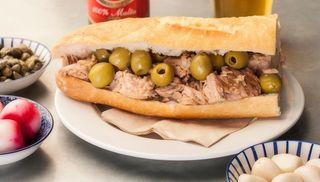 Bocadillo De Atún