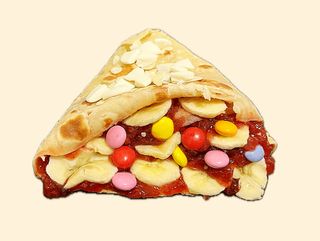 Crêpe con Mermelada de Fresa y complimentos