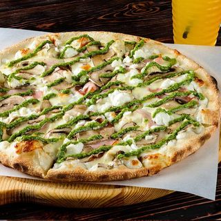 Pizza pesto