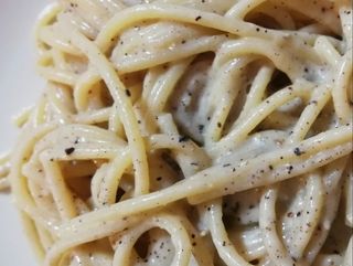 Pasta cacio e pepe