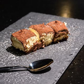 Classic Tiramisú (Porción)