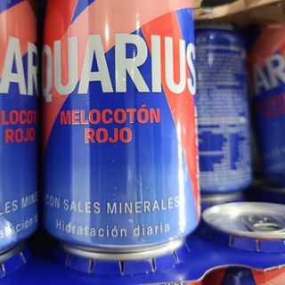 Aquarius melocotón rojo