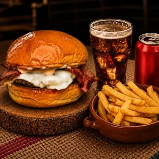 Clasica + papas fritas + bebida