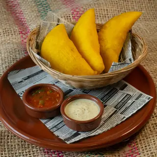 Empanada de jamon y queso