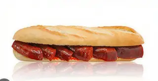 Bocadillo de chorizo rojo a la parrilla