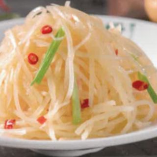 Wok de patatas agripicantes