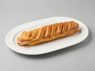 Bocadillo con Mantequilla  y serano