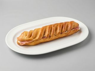 Bocadillo con Mantequilla  y serano