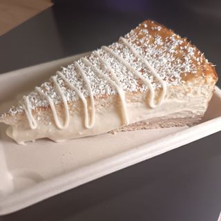 Porción De Queso Y Chocolate Blanco