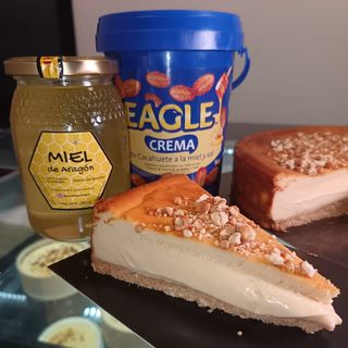 Mini tarta de Cacahuetes Eagle y miel de Aragón