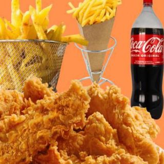 16 piezas pollo patatas y bebida grande