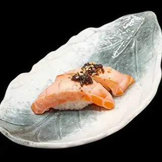 Niguiri De Salmón Flameado (2 Uds.)