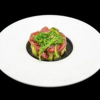 Tartar de atún con aguacate m
