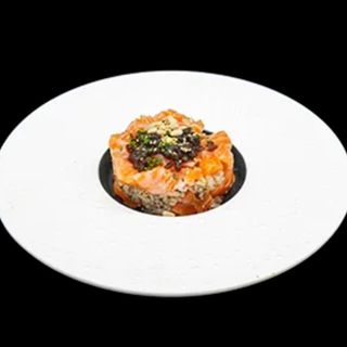 Tartar con salmón con trufa