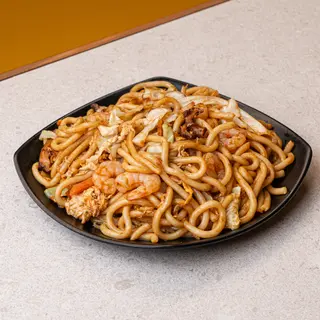 Udón con gamba y verdura