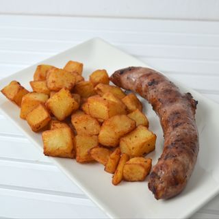Butifarra De Payés Con Patatas Fritas