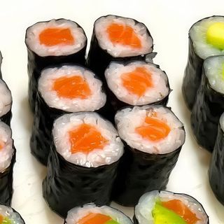 Maki salmón 8 unidad