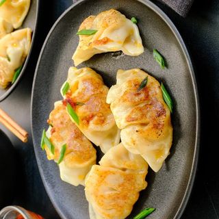Gyoza pollo crispy 6 unidad