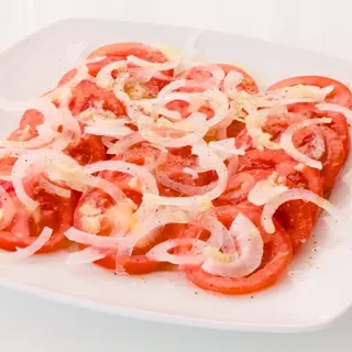 ENSALADA DE TOMATE Y CEBOLLA