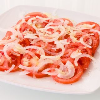 ENSALADA DE TOMATE Y CEBOLLA
