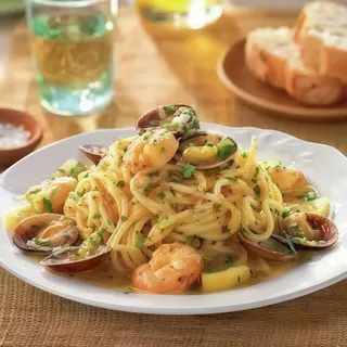 Spaghetti vongole Y Gambones