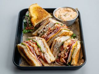 Sandwich bacon,Fiambre,queso,huevo y tomate