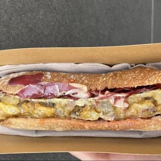 Lomo con patata  fritas y pimiento