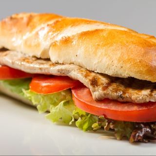 Pechuga con patata y pimiento