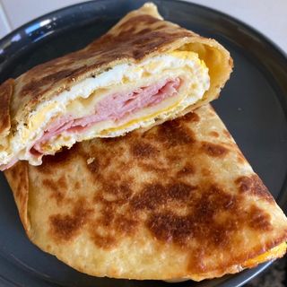 Tortilla de jamón York y queso