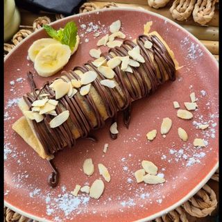 Crepe Banana Moon
