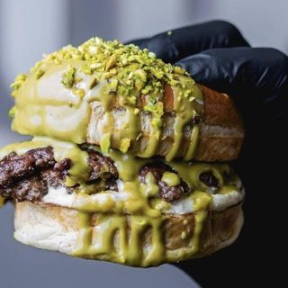 Pistachio burger