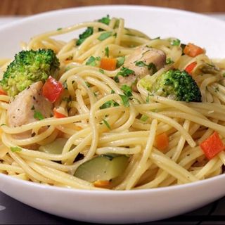 Espaguetis con vegetales