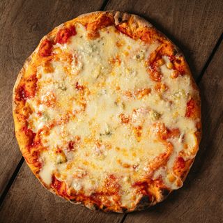 Pizza 4 Quesos (30 Cm.)