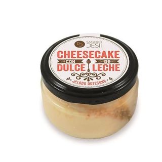 Helado cheesecake con dulce de leche.