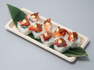 Uramaki de bogavante (8 piezas)